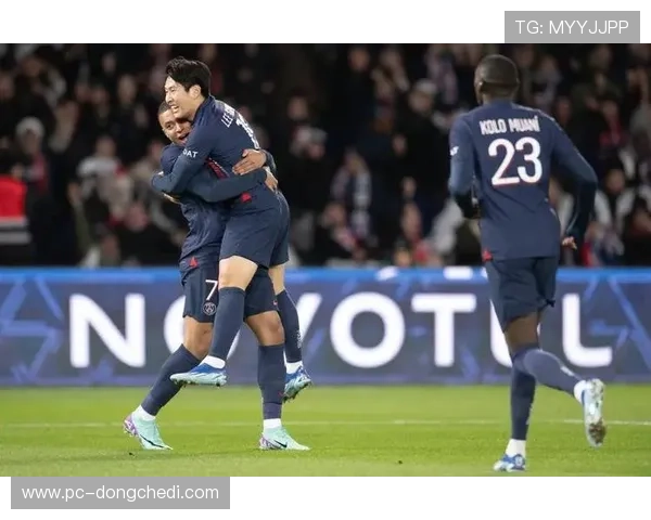 梅斯门将屡次扑救，力阻巴黎圣日耳曼猛攻